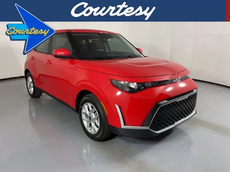 2025 Kia Soul S photo 1