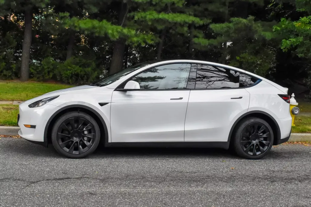 2021 Tesla Model Y Long Range photo 1