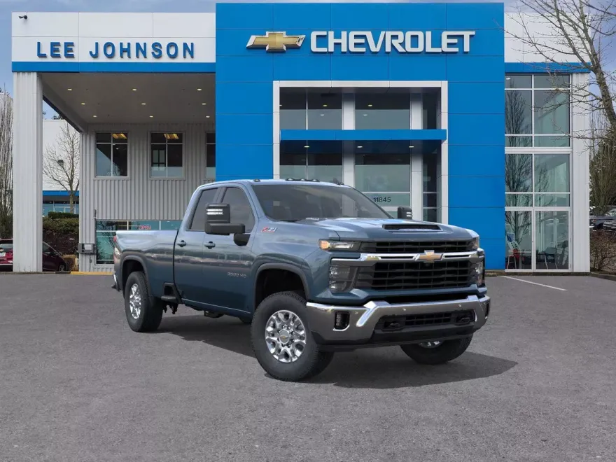 2026 Chevrolet Silverado 3500HD LT photo 1