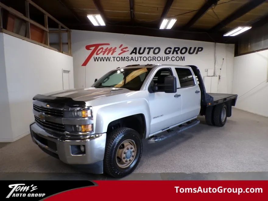 2015 Chevrolet Silverado 3500HD LT photo 1
