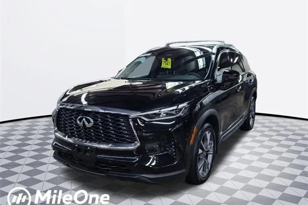 2025 Infiniti QX60 Luxe photo 1