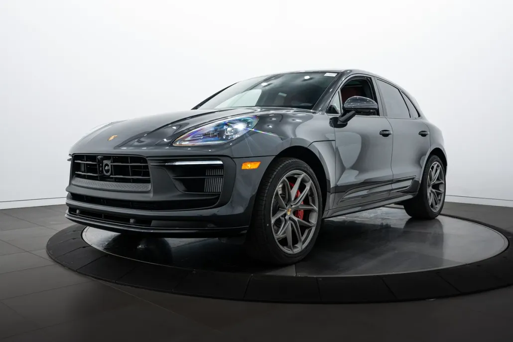 2025 Porsche Macan GTS photo 1