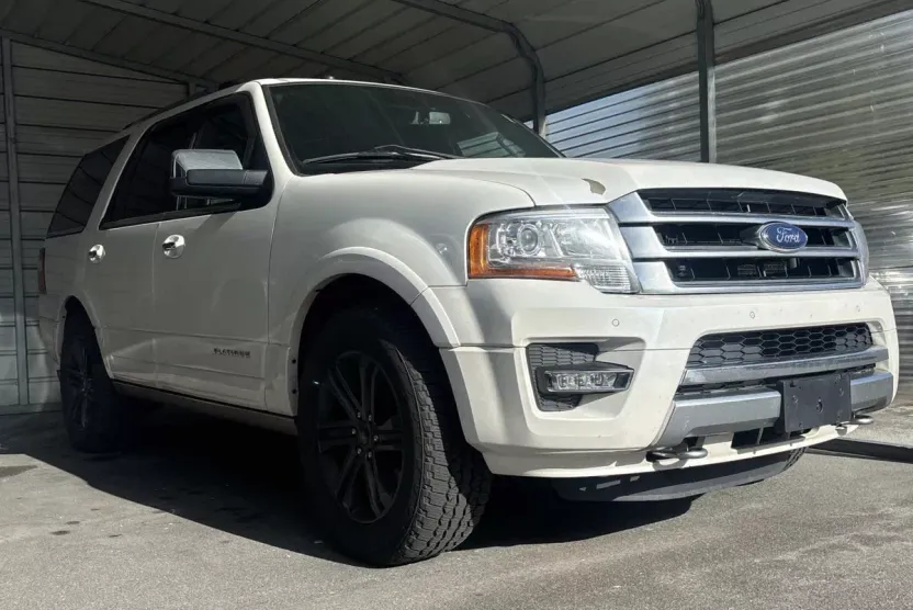 2017 Ford Expedition Platinum photo 1