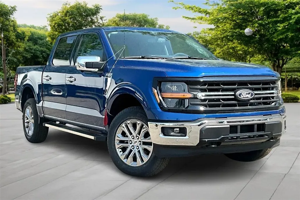 2025 Ford F-150 XLT photo 1