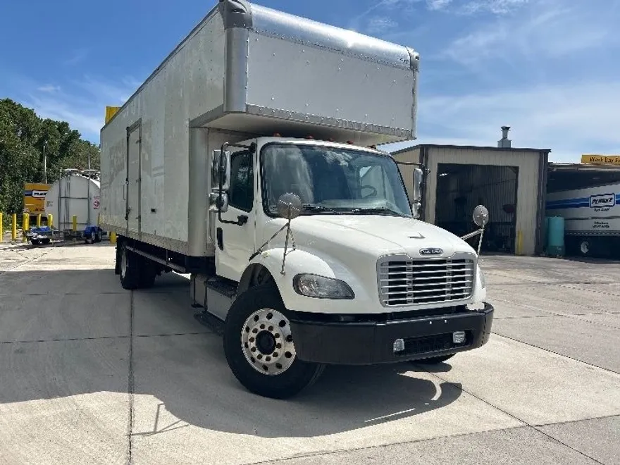 2017 Freightliner M2 106 Medium Duty photo 1
