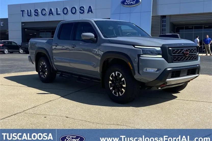 2023 Nissan Frontier PRO-4X photo 1