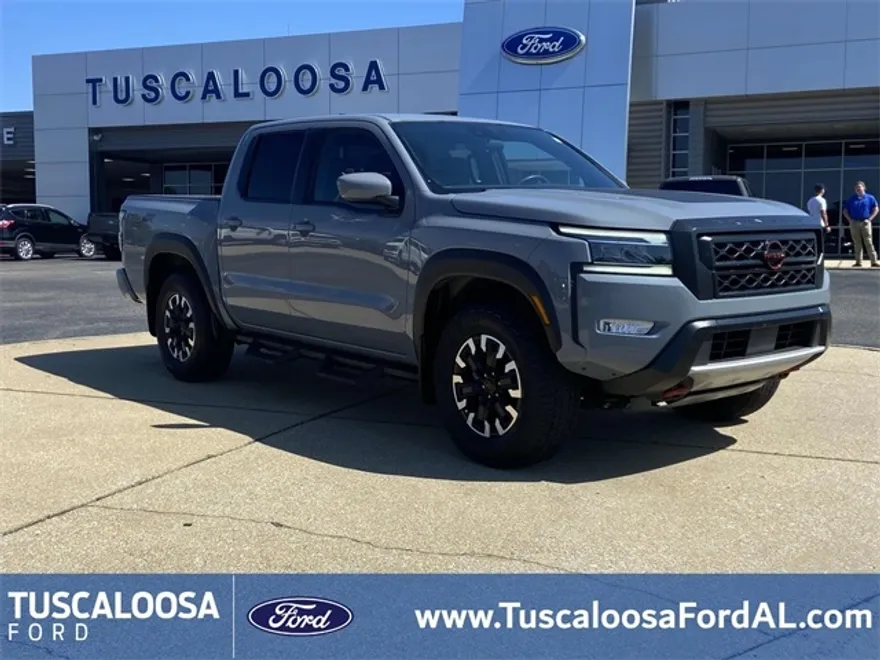 2023 Nissan Frontier PRO-4X photo 1