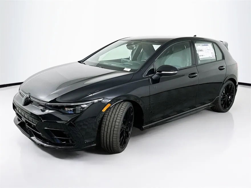 2025 Volkswagen Golf R photo 1