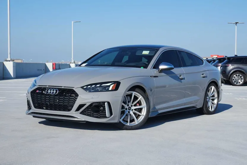 2023 Audi RS 5 photo 1