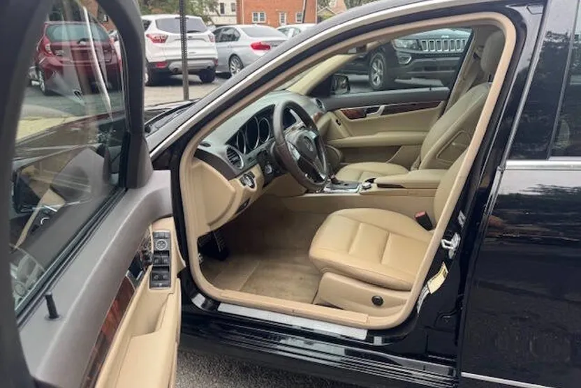 2012 Mercedes Benz C 300 Sport 4MATIC photo 1
