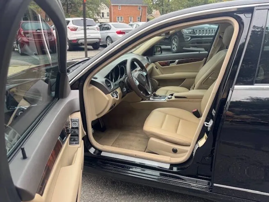 2012 Mercedes Benz C 300 Sport 4MATIC photo 1