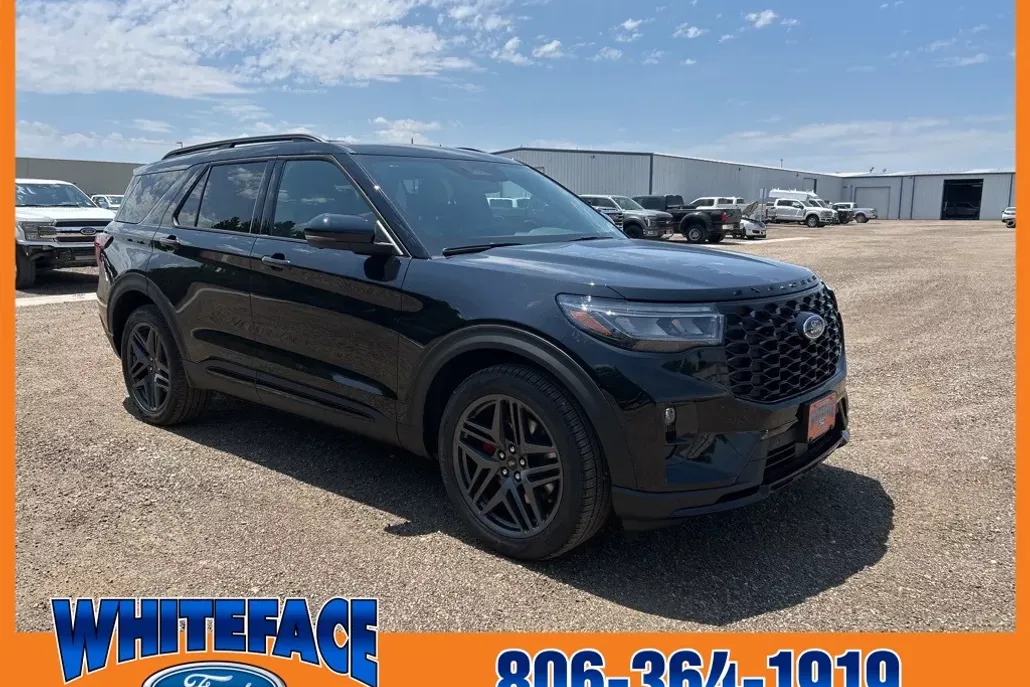 2025 Ford Explorer ST photo 1
