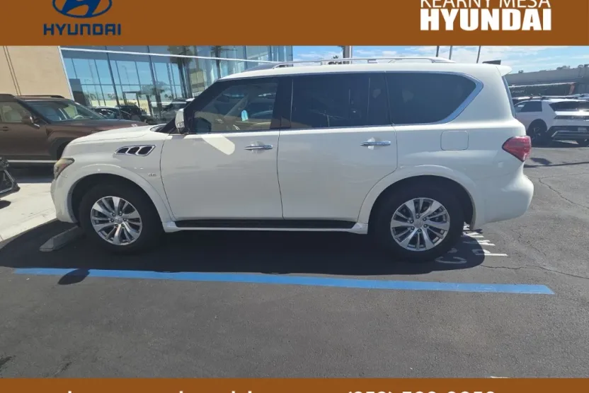 2017 Infiniti QX80 Base photo 1