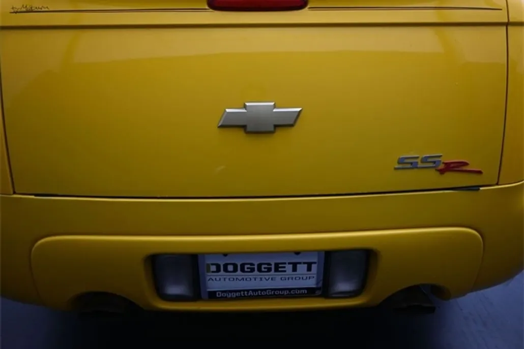 2005 Chevrolet SSR Base photo 1