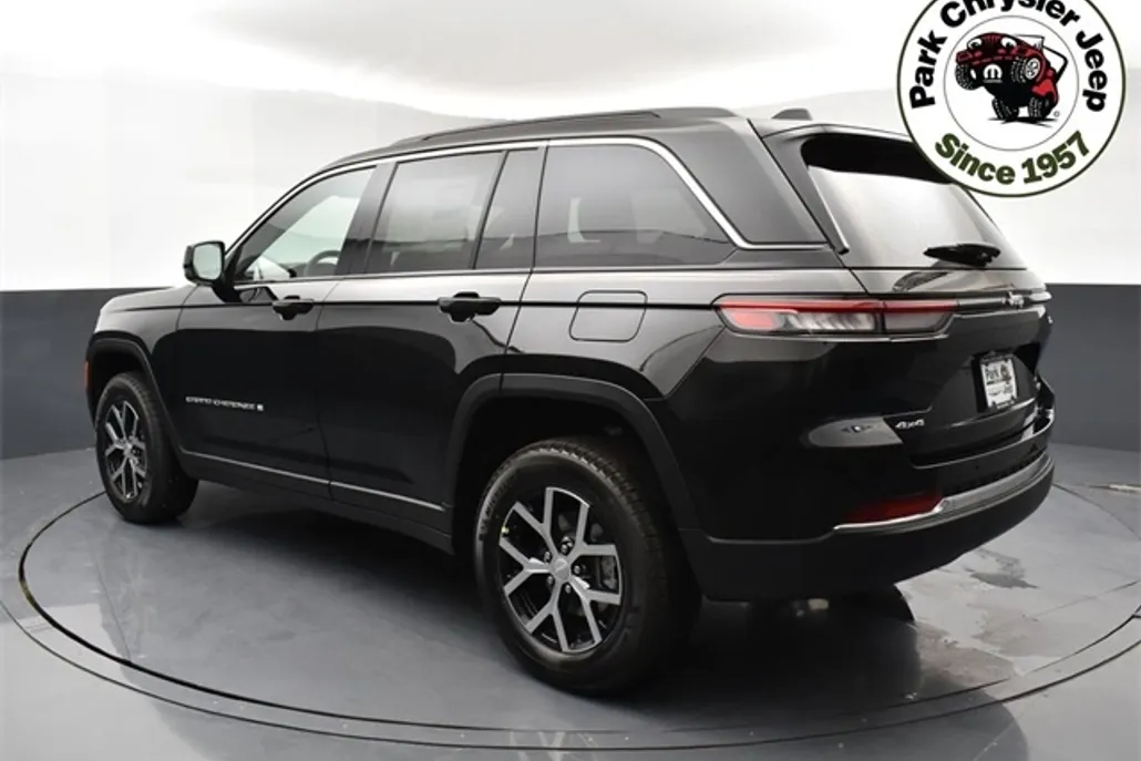 2025 Jeep Grand Cherokee Limited photo 1