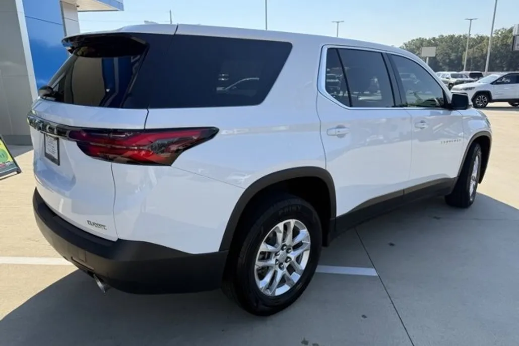 2021 Chevrolet Traverse Leather photo 1