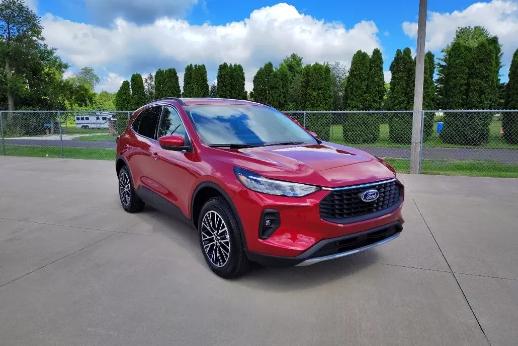 2025 Ford Escape Plug-In Hybrid photo 1