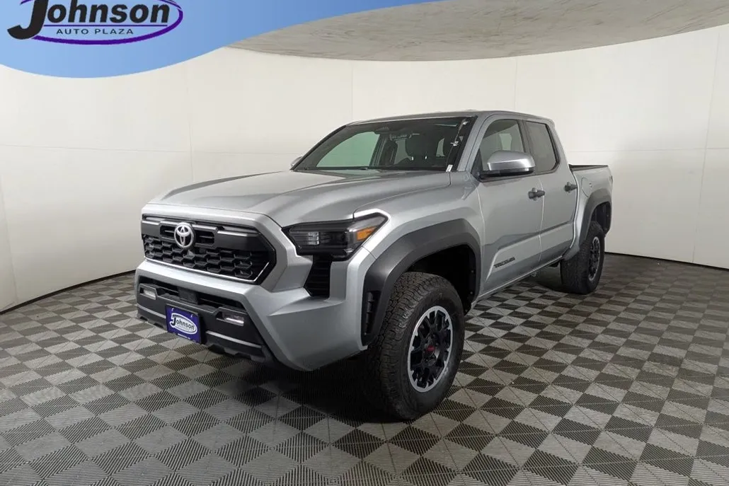 2024 Toyota Tacoma TRD Off-Road photo 1