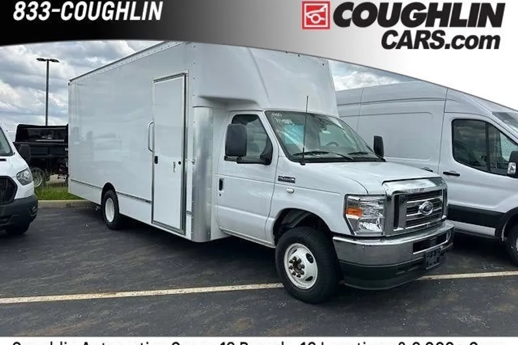 2023 Ford E-450 photo 1