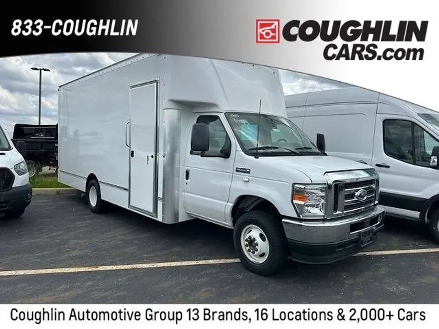 2023 Ford E-450 photo 1