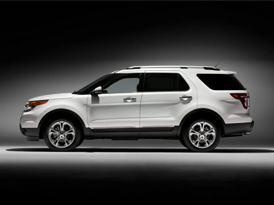 2013 Ford Explorer XLT photo 1