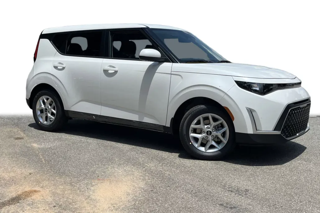 2025 Kia Soul LX photo 1
