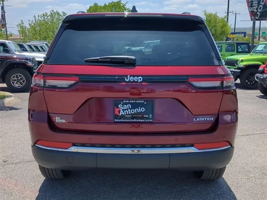 2025 Jeep Grand Cherokee Limited photo 1