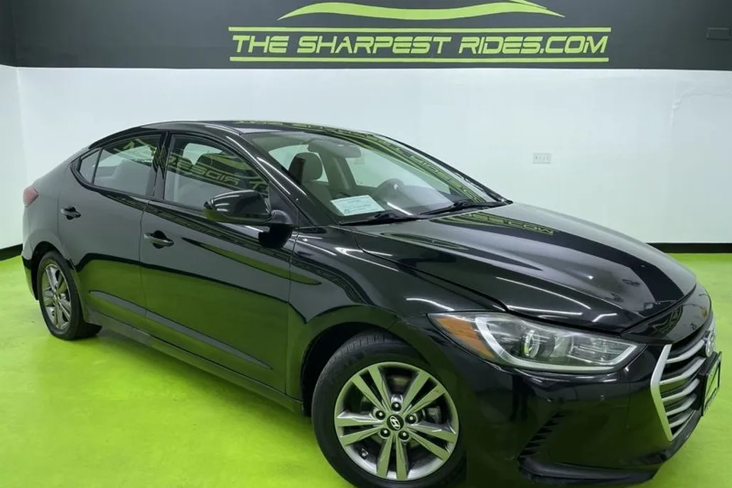2018 Hyundai Elantra SEL photo 1
