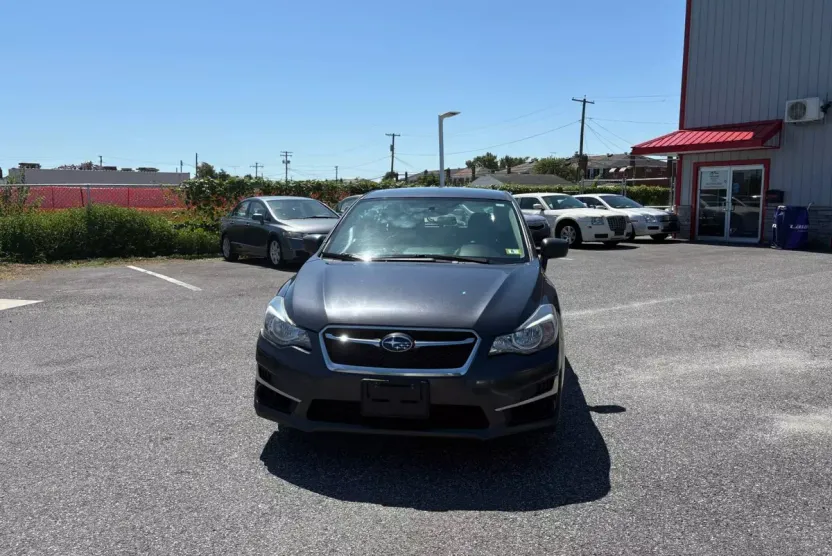 2016 Subaru Impreza 2.0i photo 1
