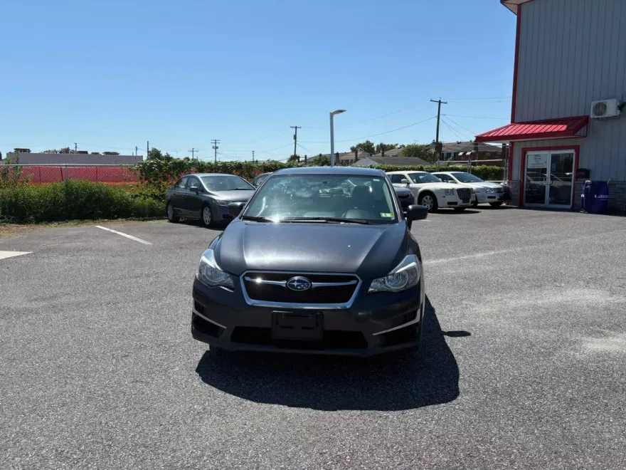 2016 Subaru Impreza 2.0i photo 1