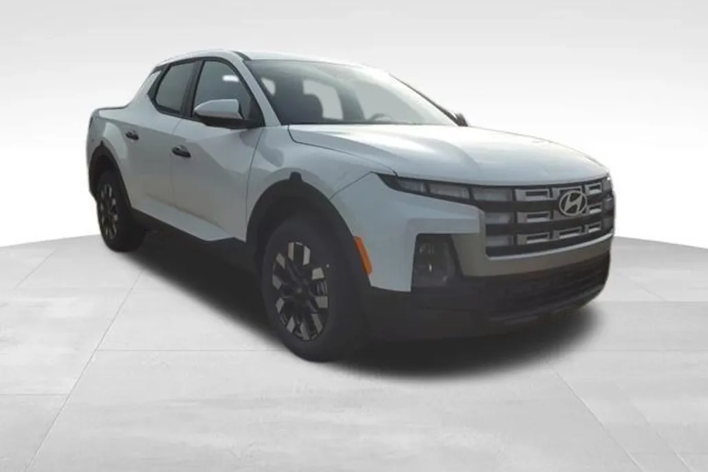 2025 Hyundai Santa Cruz SE photo 1