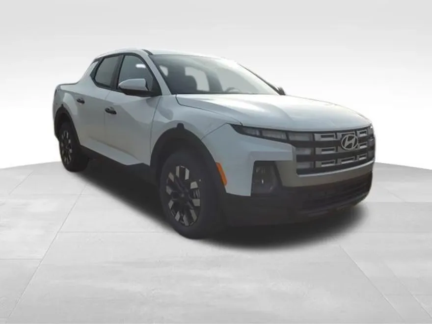 2025 Hyundai Santa Cruz SE photo 1