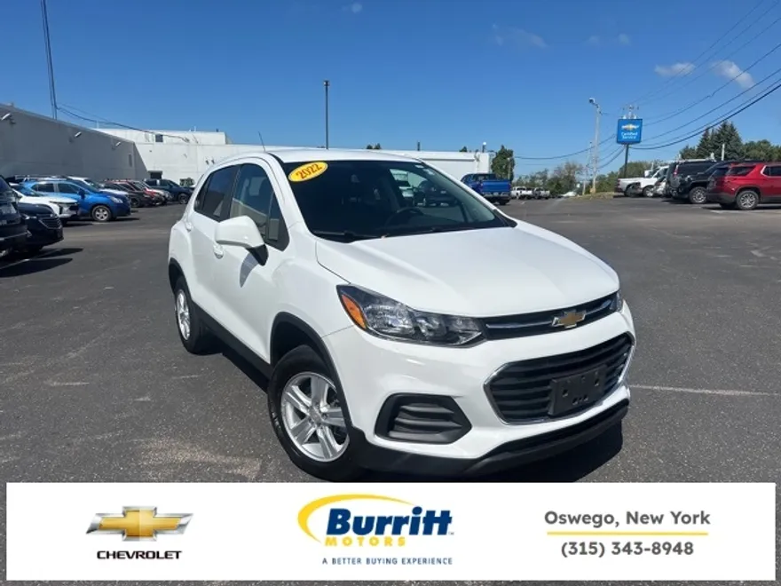 2022 Chevrolet Trax LS photo 1