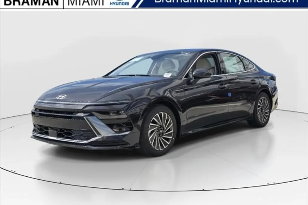 2025 Hyundai Sonata Hybrid SEL photo 1