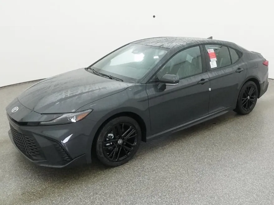 2026 Toyota Camry SE photo 1