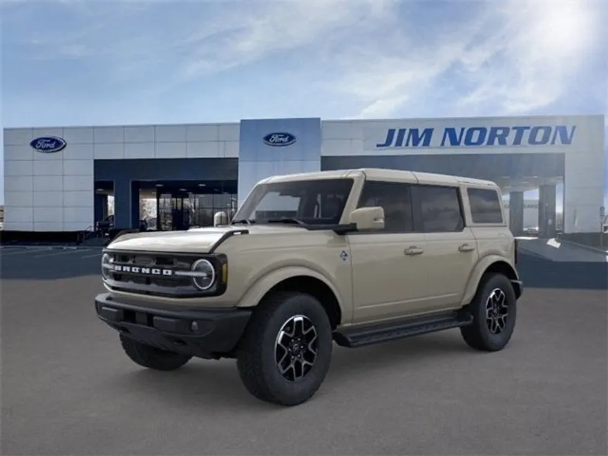 2025 Ford Bronco Outer Banks photo 1