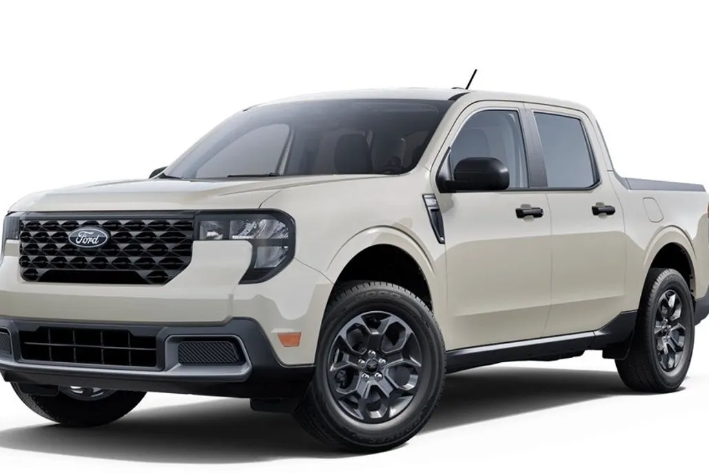 2025 Ford Maverick XLT photo 1