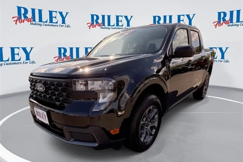 2025 Ford Maverick XLT photo 1