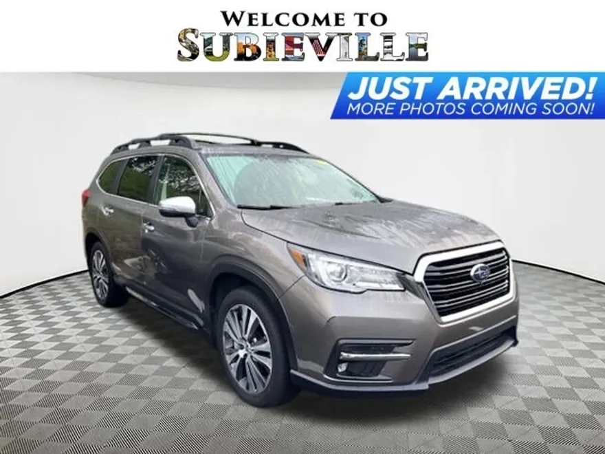 2022 Subaru Ascent Touring photo 1