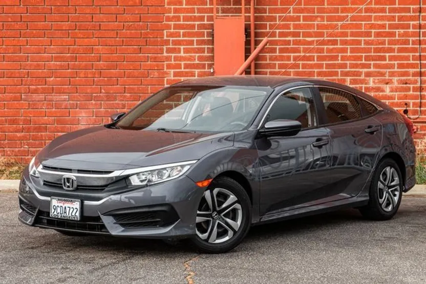 2017 Honda Civic LX photo 1
