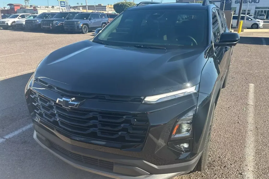 2025 Chevrolet Equinox LS photo 1