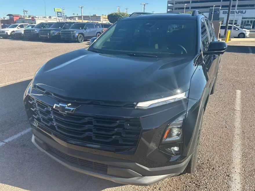 2025 Chevrolet Equinox LS photo 1