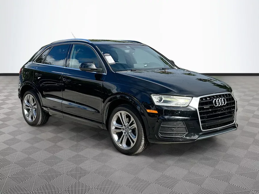 2016 Audi Q3 Premium Plus photo 1