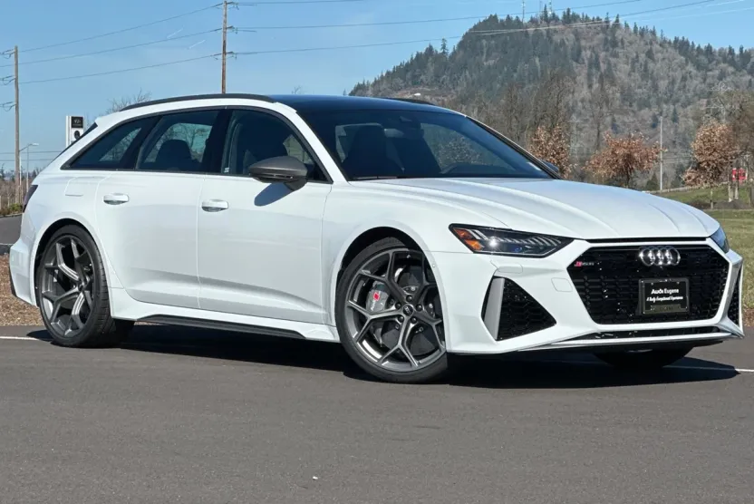 2025 Audi RS 6 Avant Performance Base photo 1