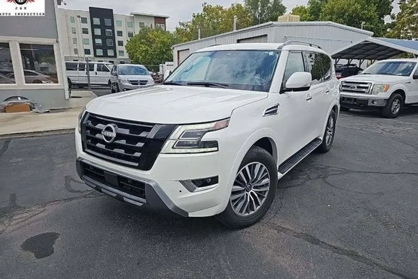 2022 Nissan Armada SV photo 1