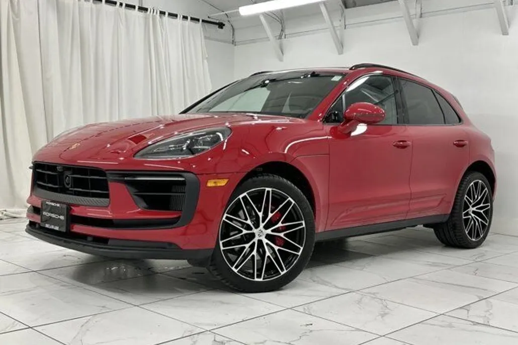 2024 Porsche Macan S photo 1