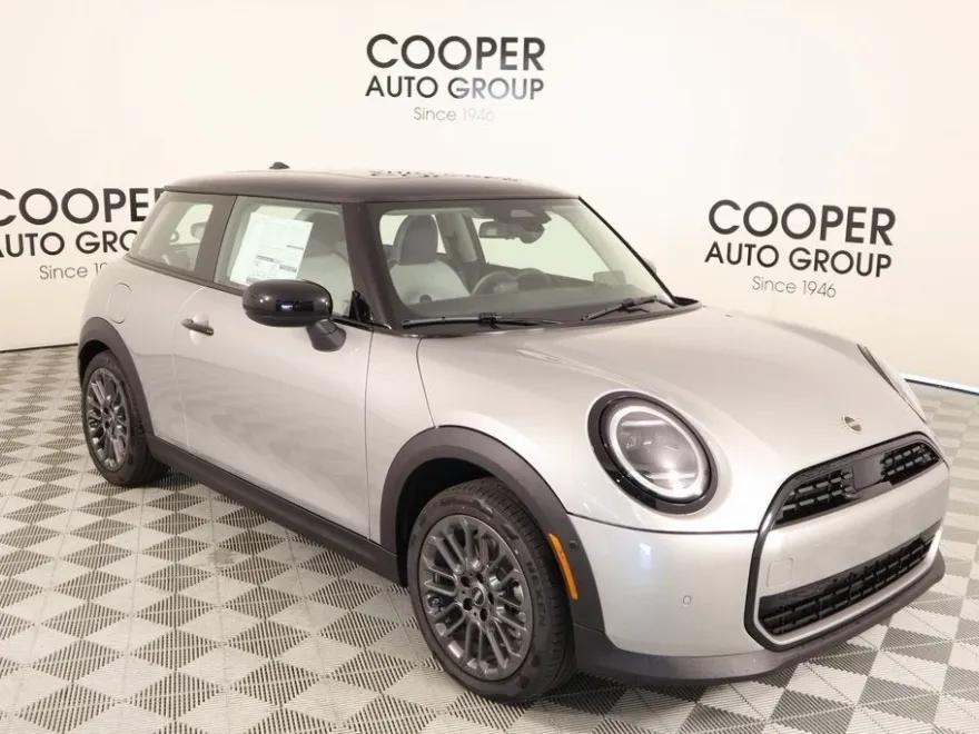 2025 Mini Cooper 2 Door Hardtop Signature photo 1