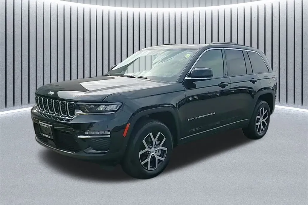 2025 Jeep Grand Cherokee Limited photo 1