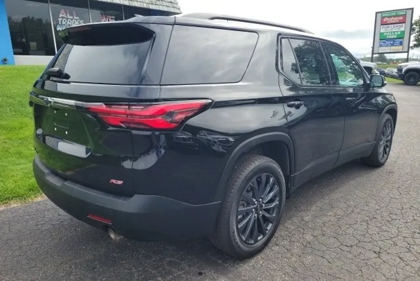 2022 Chevrolet Traverse RS photo 1