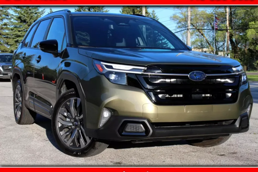 2025 Subaru Forester Touring photo 1